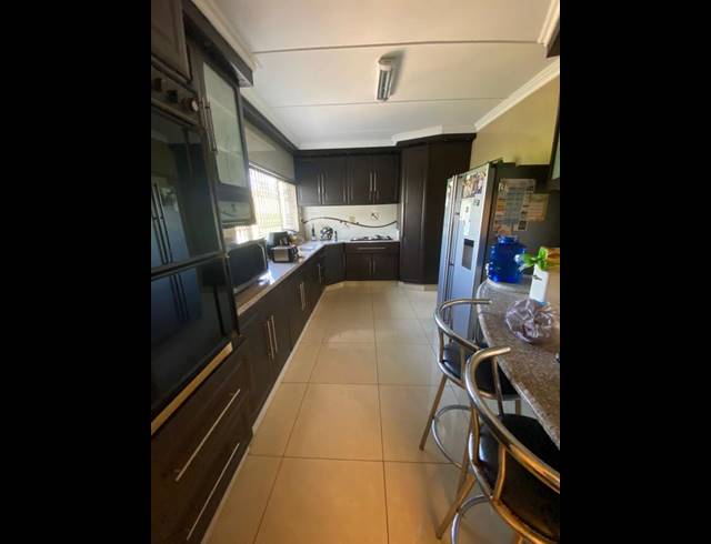 3 BEDROOM HOUSE FOR SALE IN KHARWASTAN